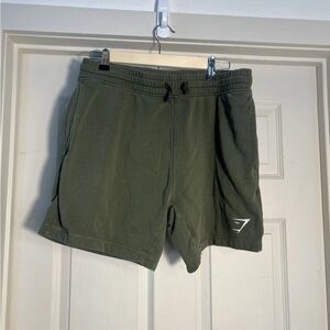 Gymshark Shorts Men's Large Olive Green Slim Fit Arrival 6" Silhouette Gym